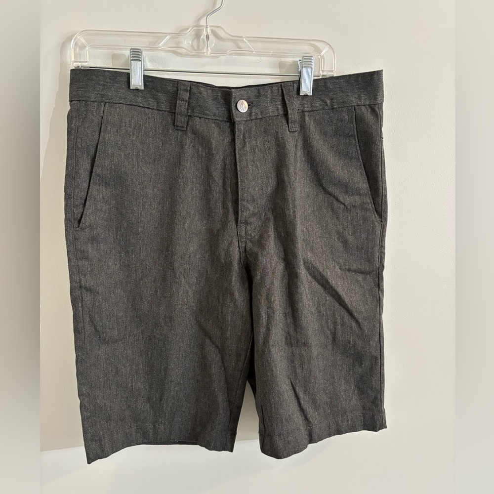 Volcom Mens Charcoal Gray Chino Shorts Vmonty Stretch Size 32